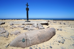 Im Jahr 1486 erreichte der Portugiese Diogo Cão als erster Europäer diesen Ort und errichtete ein Kreuz, wonach das Kreuzkap benannt ist