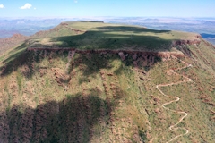 Steep zigzag path up to the Gamsberg