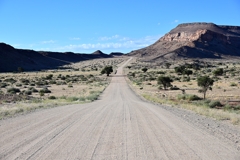 Shortly before the mountain, a track turns right towards Canyon Lodge
