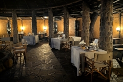 Das Dinner auf der Mount Etjo Lodge ist herausragend gut