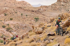 The lodge rents out mountain bikes, which can be used to explore the trails in the mountains